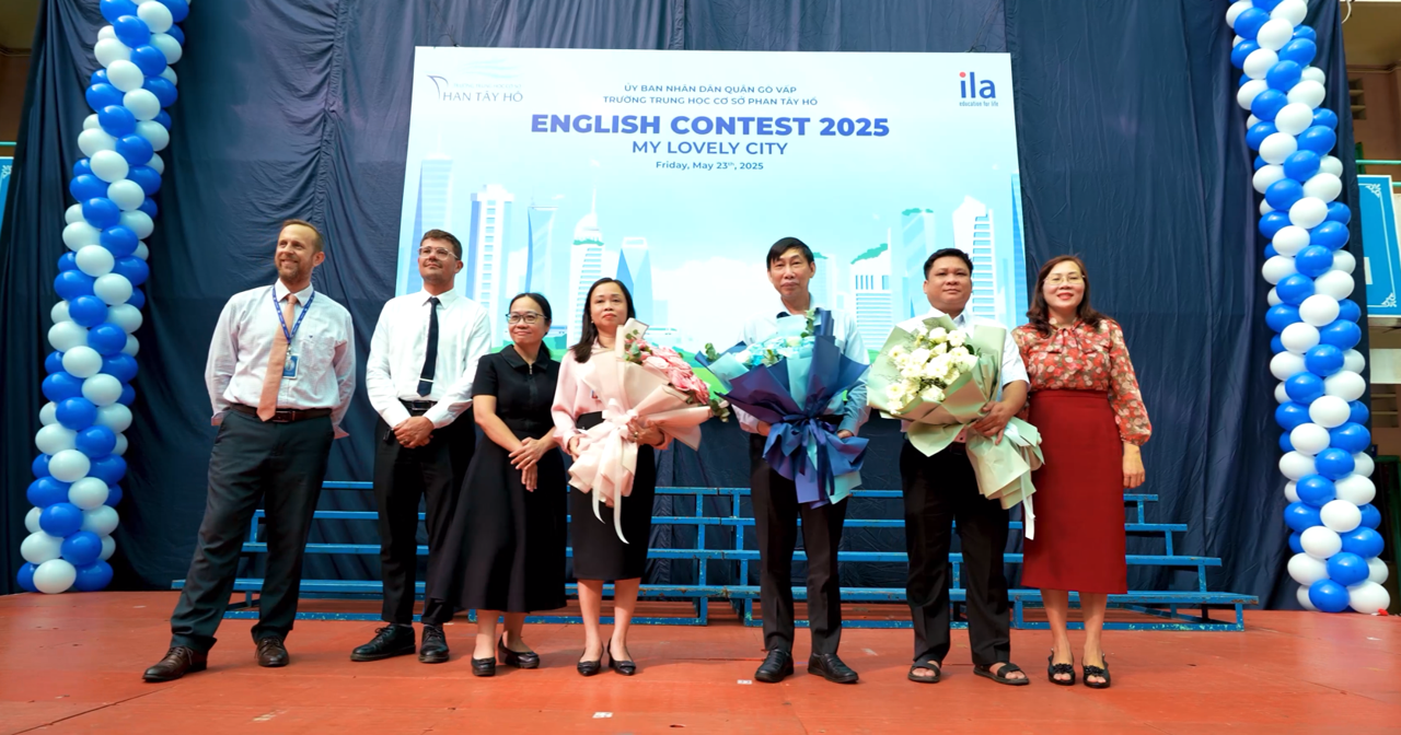 Video Trường THCS Phan Tây Hồ cùng Trung tâm ngoại ngữ ILA tổ chức ngày hội nói tiếng Anh cho các em học sinh.