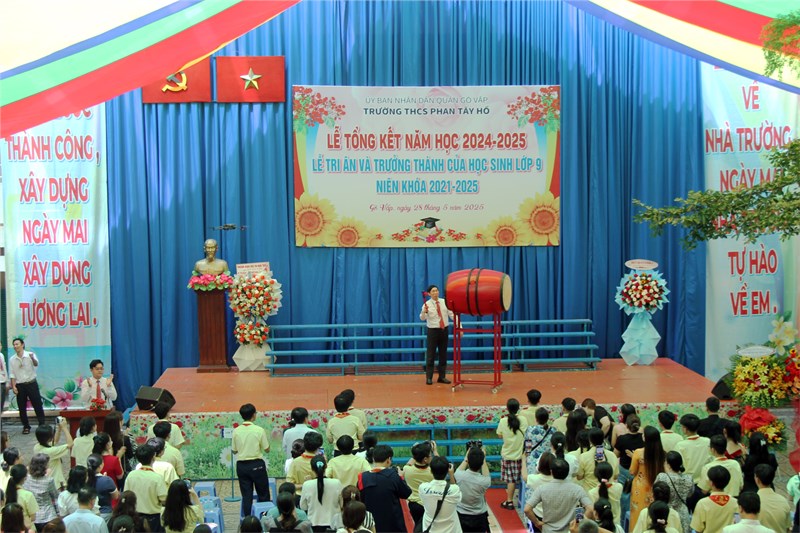 Trường THCS Phan Tây Hồ tổ chức Lễ tổng kết năm học 2024 – 2025, Lễ tri ân và trưởng thành của học sinh lớp 9 niên khóa 2021 – 2025.