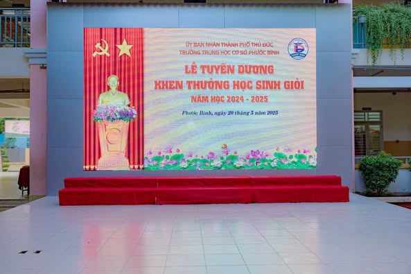 Lễ tuyên dương khen thưởng học sinh giỏi năm học 2024 – 2025