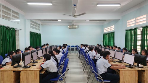 Học sinh thực hiện khảo sát năng lực lớp 7 năm học 2024-2025
