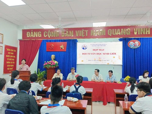 Trường THCS Phú Thọ tổ chức Họp mặt đội tuyển dự thi Học sinh giỏi cấp Quận năm học 2024 -2025