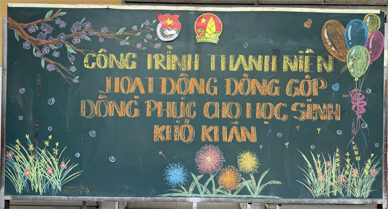 Công trình thanh niên đóng góp đồng phục cho học sinh khó khăn