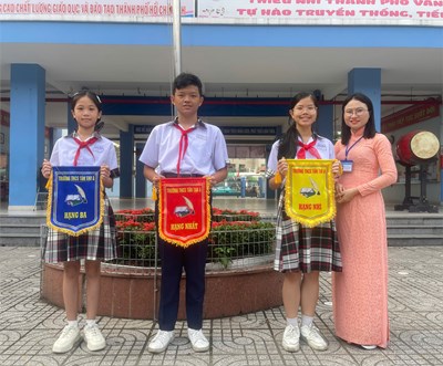 Sinh hoạt dưới cờ tuần 24