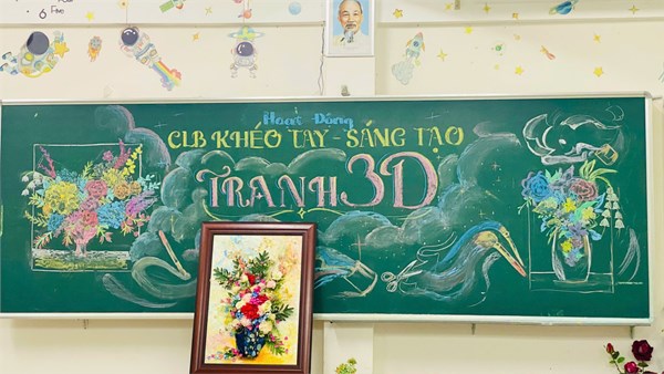 Hình ảnh Câu lạc bộ Khéo tay - Sáng tạo_Chủ đề: Tranh 3D_Buổi 1: Phác thảo mẫu và lên màu khung vải bố