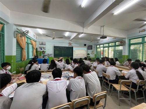 Hình ảnh tiết dạy theo chủ đề môn KHTN 9_Bài dạy minh hoạ: Khai thác tài nguyên từ vỏ trái đất_GV thực hiện Nguyễn Thị Bích Nhung