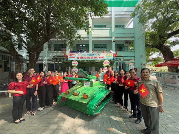Hình ảnh triển lãm kỉ niệm 50 năm ngày giải phóng miền Nam thống nhất đất nước