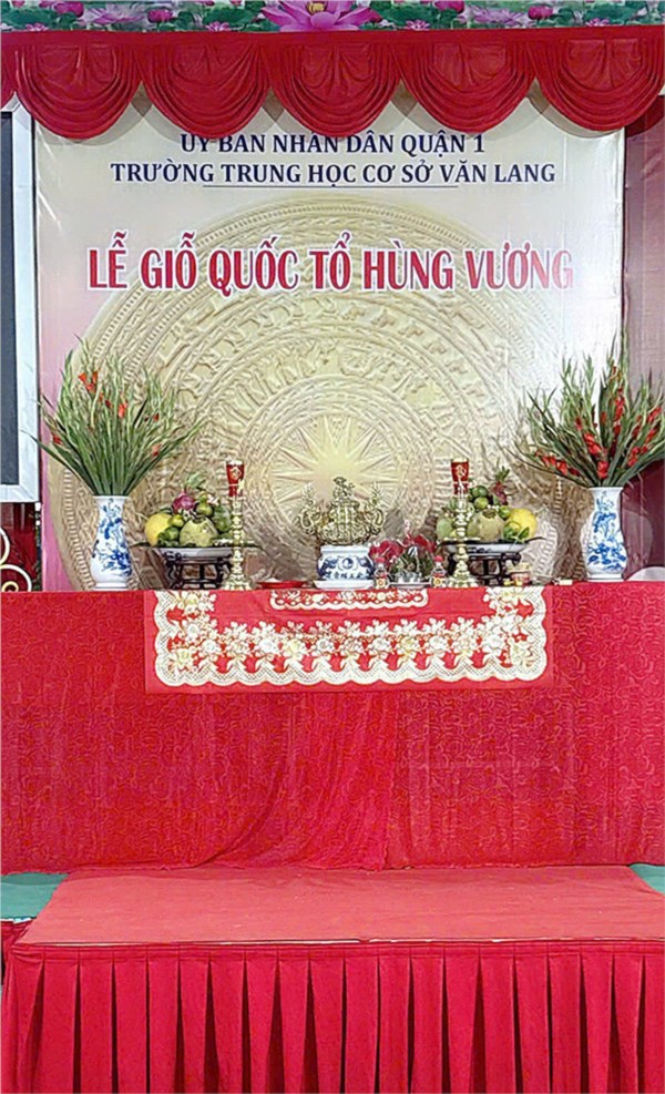 Lễ Giỗ Quốc Tổ Hùng Vương tại Trường Trung học cơ sở Văn Lang